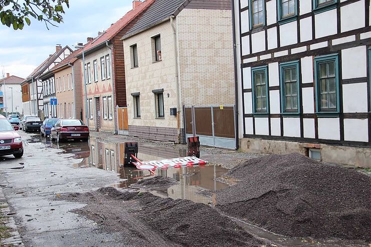 Unwetter in der Grenzstra&szlig;e