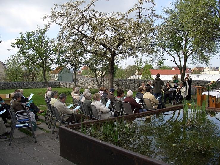 Besinnlich im Klostergarten