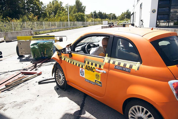 Neuartiger Crash-Test
