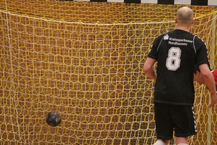 Niederlage in eigener Halle