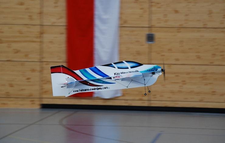 Flugschau in der Halle