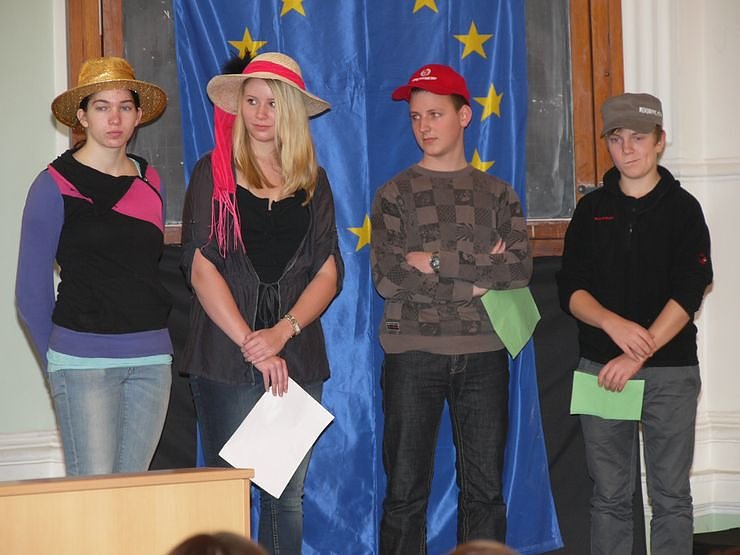 Er&ouml;ffnung im Gymnasium