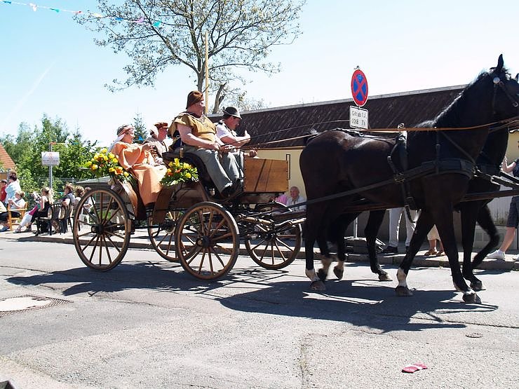 850 Jahre Bielen in einem Zug