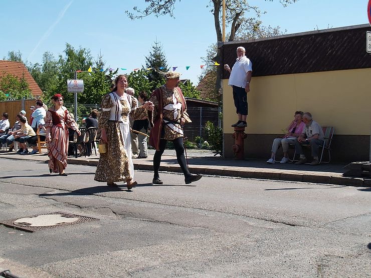 850 Jahre Bielen in einem Zug