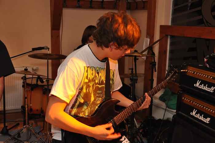 Hardcore im Alten Konsum Leimbach