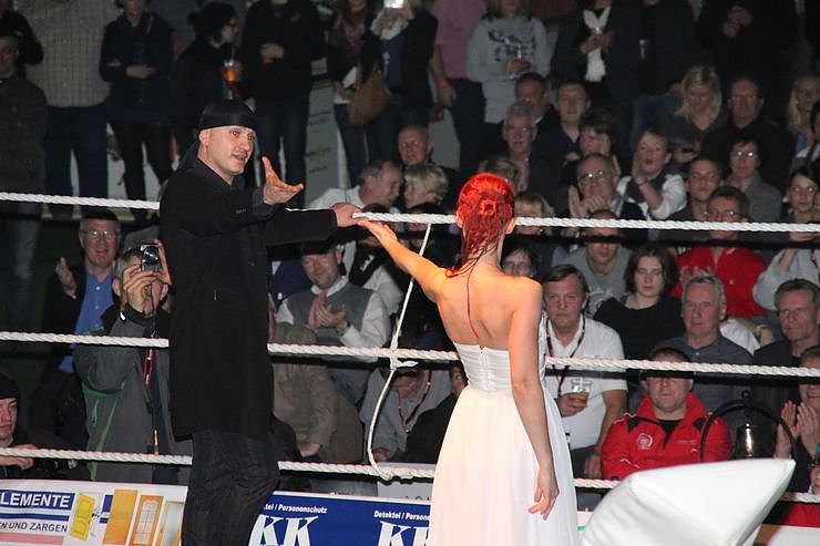 Revanche erk&auml;mpft