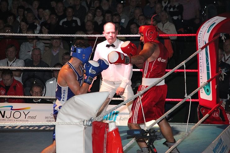 Revanche erk&auml;mpft