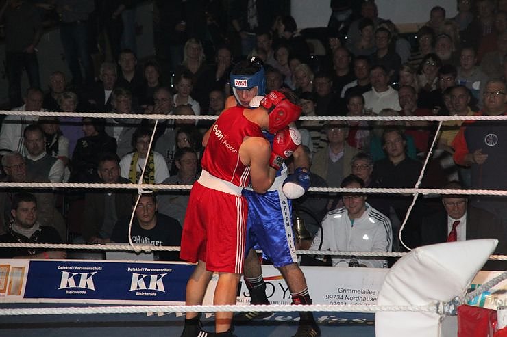 Revanche erk&auml;mpft