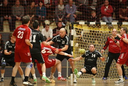 Gro&szlig;artig gek&auml;mpft