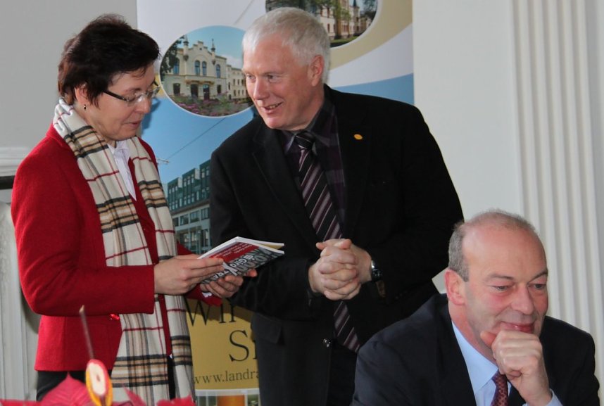 F&ouml;rdermittel &uuml;bergeben