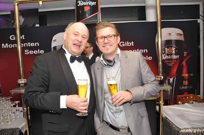 &Auml;rzte- und Apothekerball im Autohaus Peter