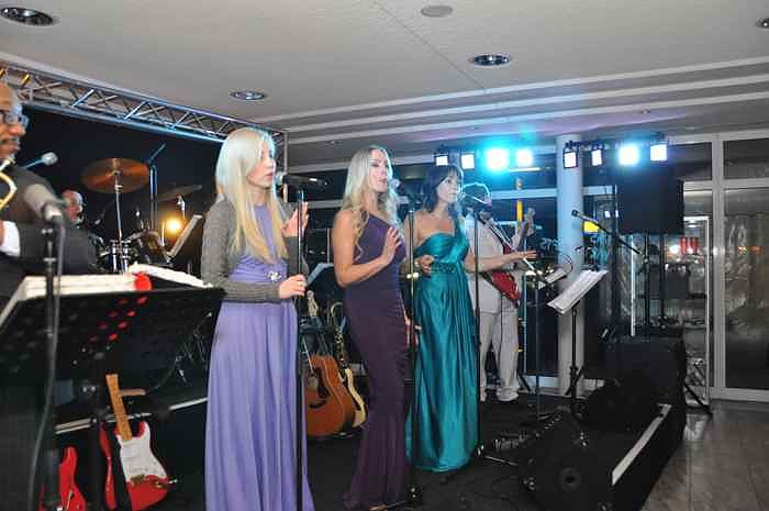 &Auml;rzte- und Apothekerball im Autohaus Peter