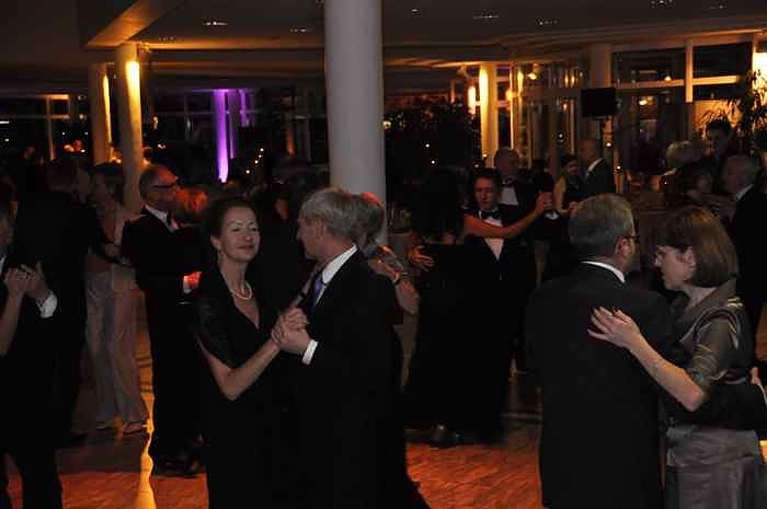 &Auml;rzte- und Apothekerball im Autohaus Peter