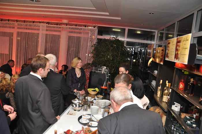 &Auml;rzte- und Apothekerball im Autohaus Peter