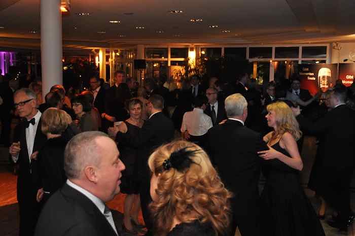 &Auml;rzte- und Apothekerball im Autohaus Peter