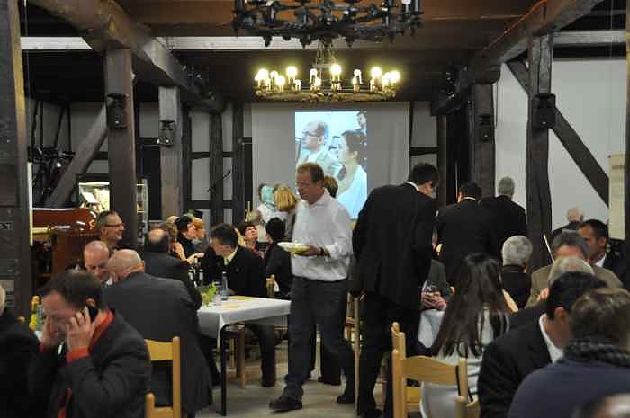 Der B&uuml;rgermeister ist 40 Jahre