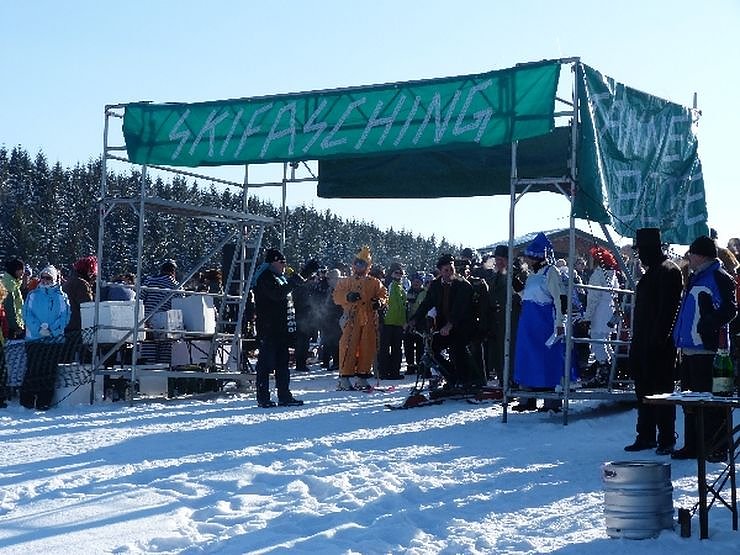 Skifasching in Tanne