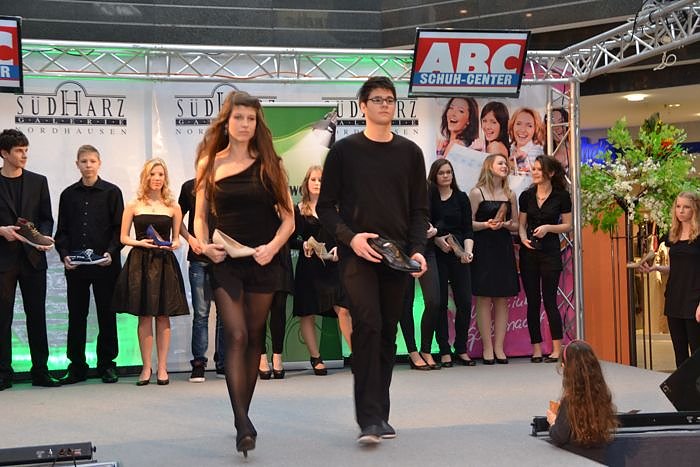 Mode, Mehr und Jugendweihe