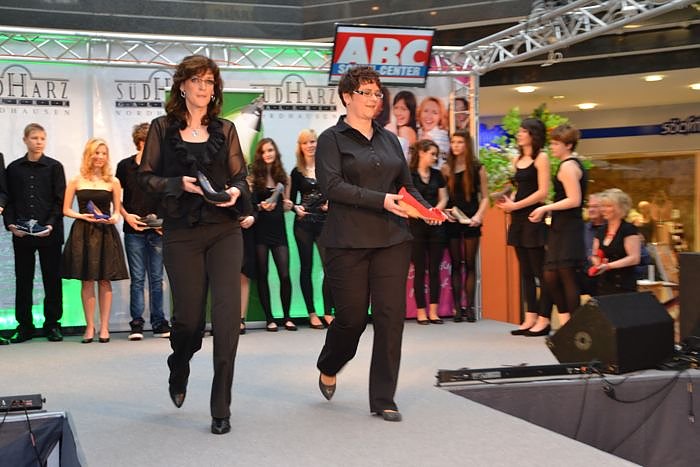 Mode, Mehr und Jugendweihe