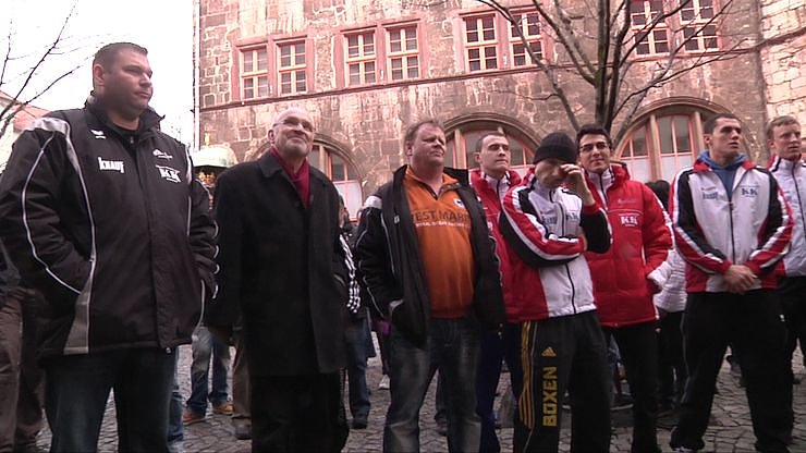 Empfang vor dem Nordh&auml;user Rathaus