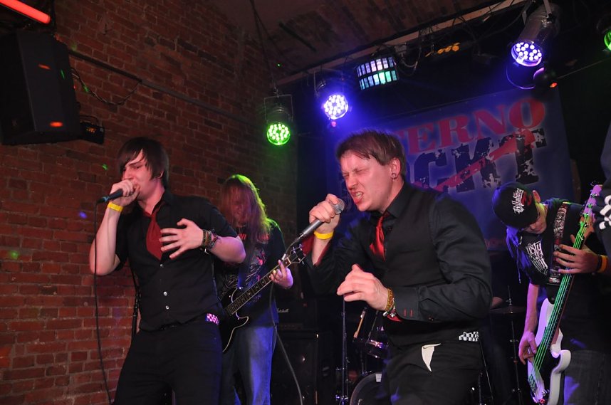 InfernoRockt in der Destille