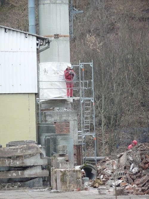 Schornstein gesprengt