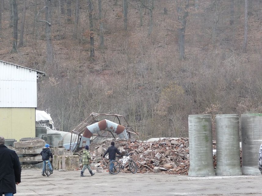 Schornstein gesprengt