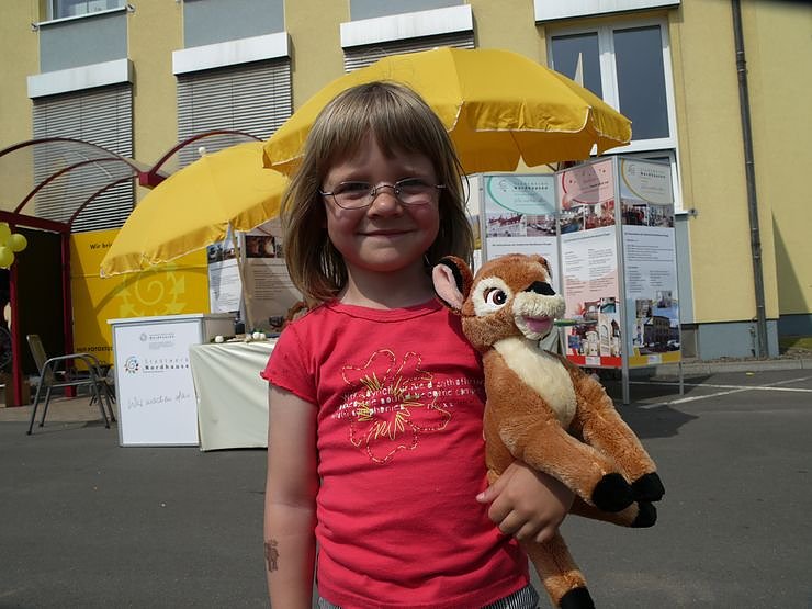 Neugierige Besucherin