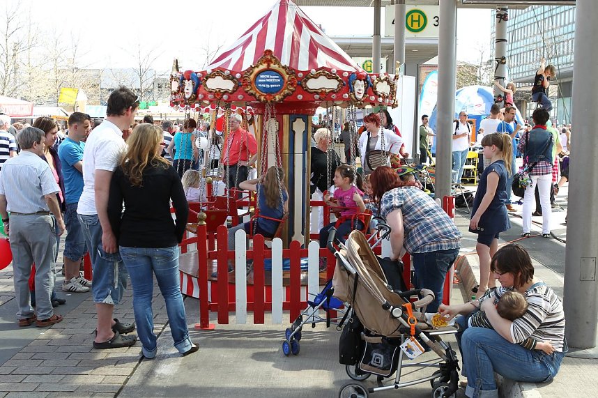 Vor und hinter der B&uuml;hne