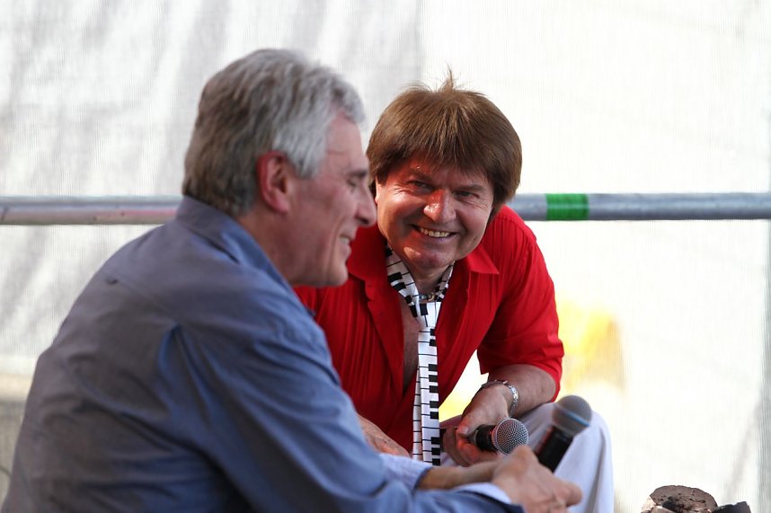 Vor und hinter der B&uuml;hne