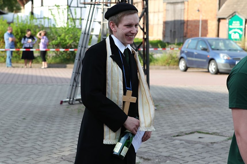 Maibaum in Bielen gesetzt