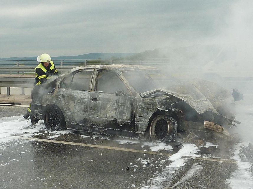 Brand auf der Autobahn