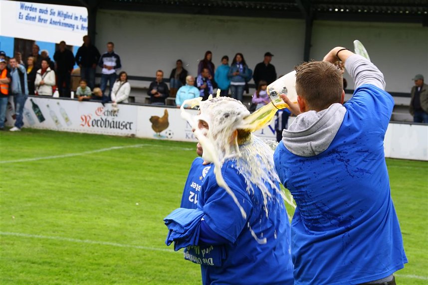 Freude pur bei Kickern und Fans