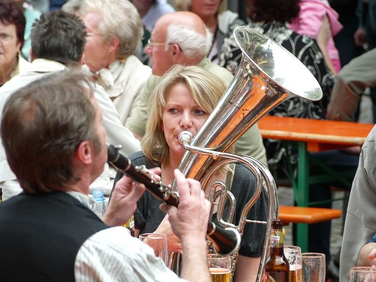 Vom Rathaus ins Gehege