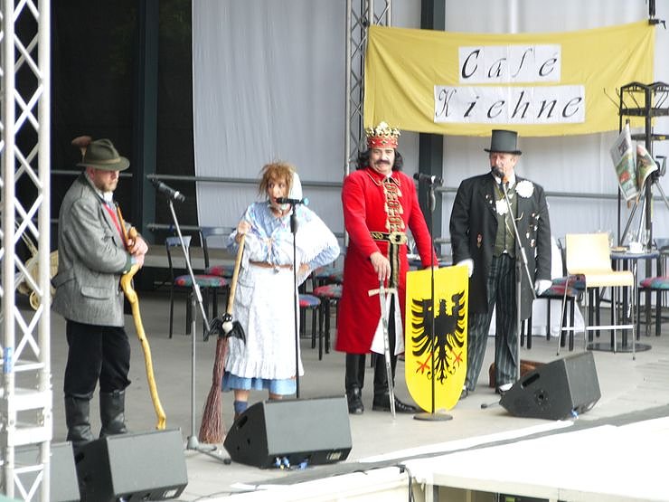 Vom Rathaus ins Gehege