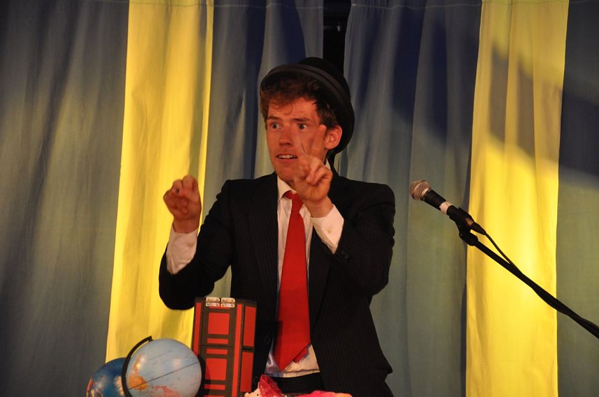 Gregor Wollnys wilder Wohnzimmerzirkus