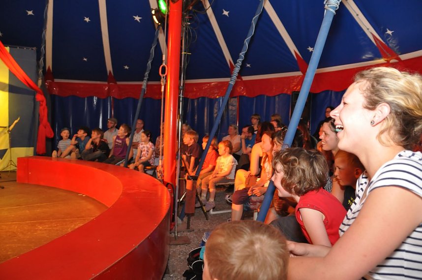 Gregor Wollnys wilder Wohnzimmerzirkus