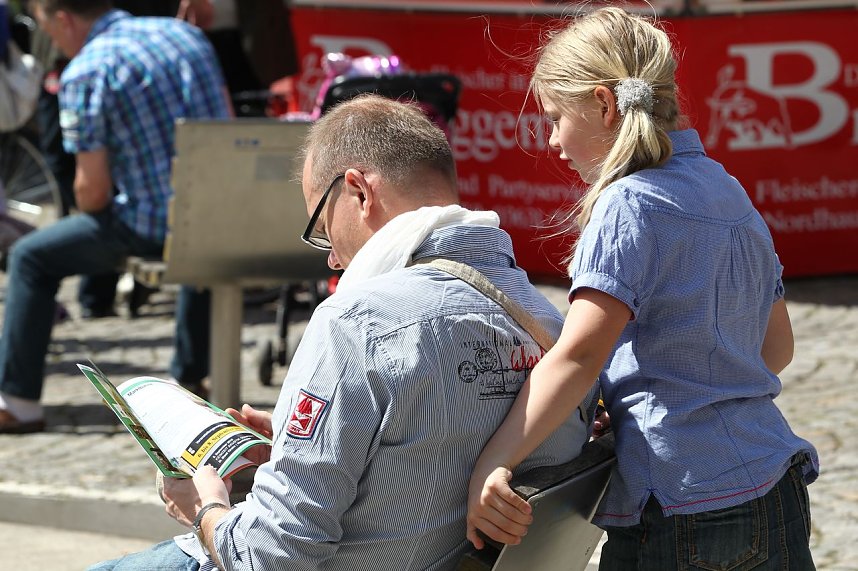 Leere B&uuml;hnen, vollen St&auml;nde