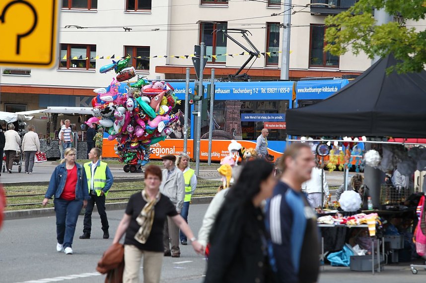 Leere B&uuml;hnen, vollen St&auml;nde