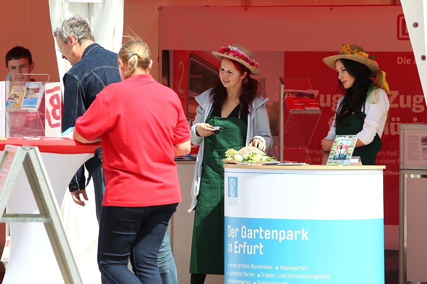 Leere B&uuml;hnen, vollen St&auml;nde