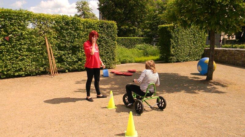 Sportliche Kinder auf dem Petersberg