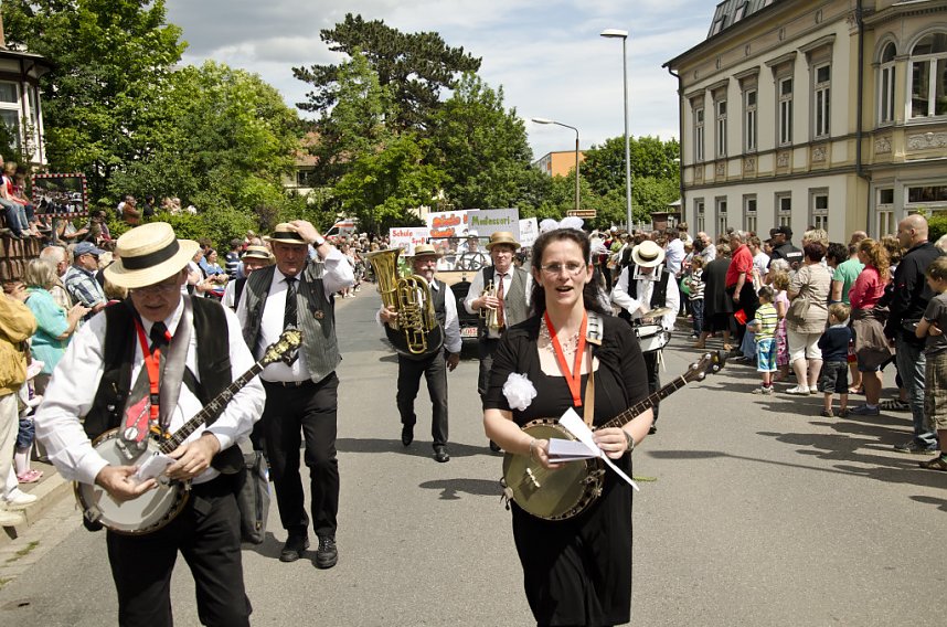 1085 Jahre in einem Umzug