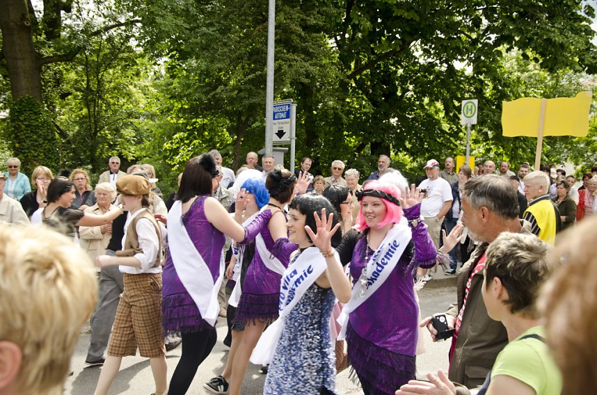 1085 Jahre in einem Umzug