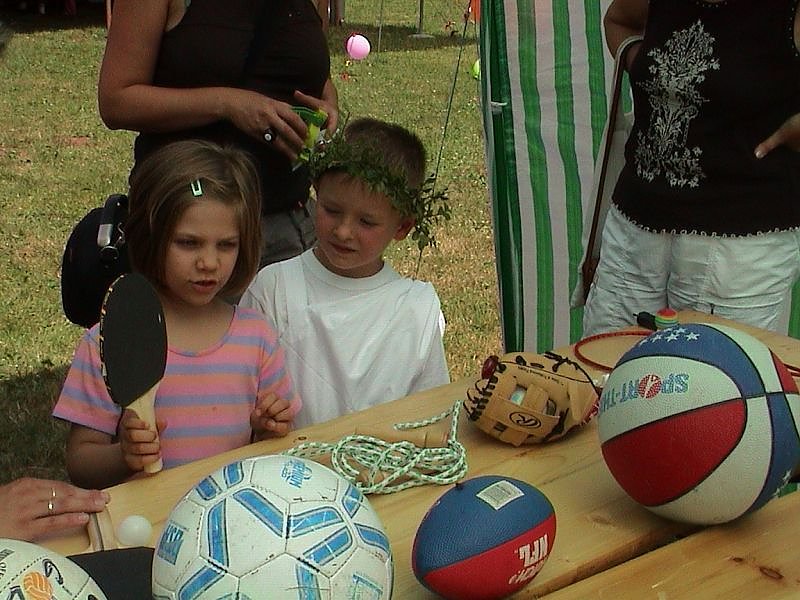 Kinderfeste im "Drachenland"