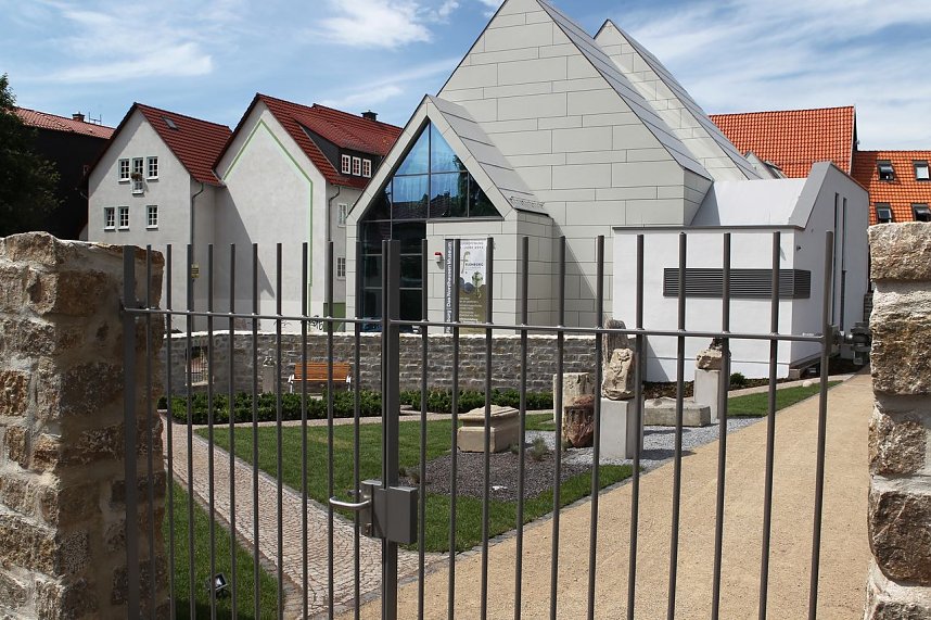 Rundgang durch die "neue" Flohburg