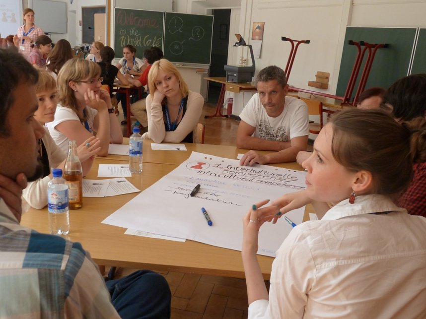 Internationale Bereicherung: Gedankenaustausch beim Weltcaf&eacute; im Workshop 5