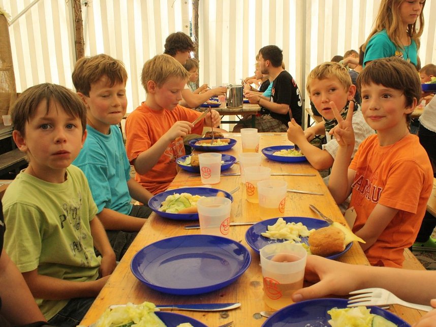 Der erste Tag im Handwerker-Camp