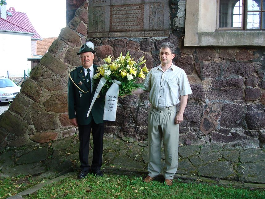 Sch&uuml;tzenfest: links Bernd Nicol Vorsitzender des OSV, rechts B&uuml;rgermeister Dirk Erfurt