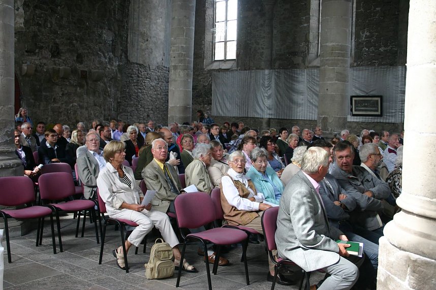 Neue Pfarrer eingef&uuml;hrt