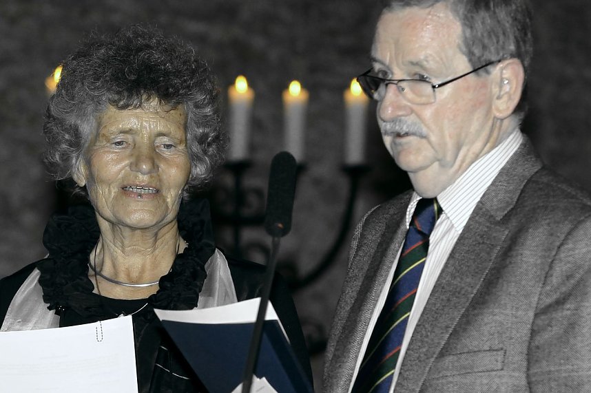 F&ouml;rdervertrag wird &uuml;bergeben